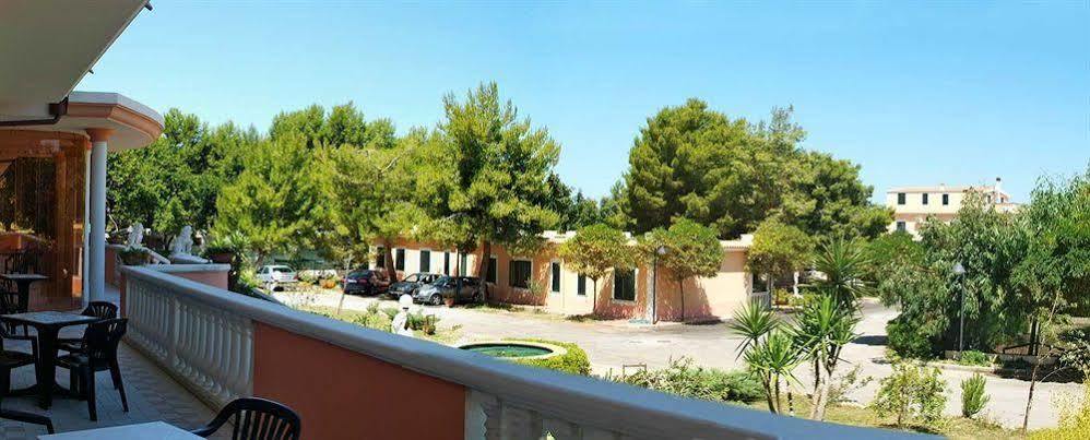 Hotel Residence Adria Rodi Garganico Extérieur photo